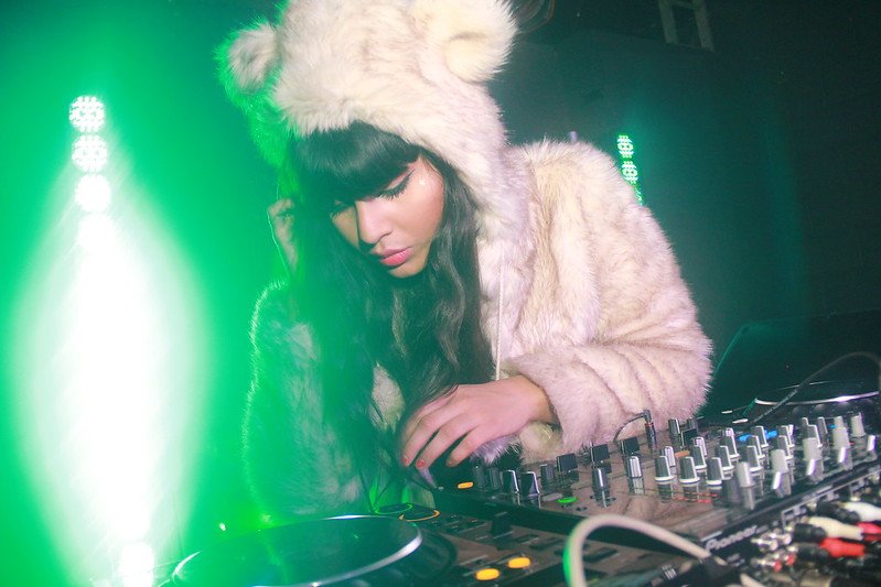 Live music photography by Lucy Lamb